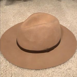 Ecote wide brim floppy hat